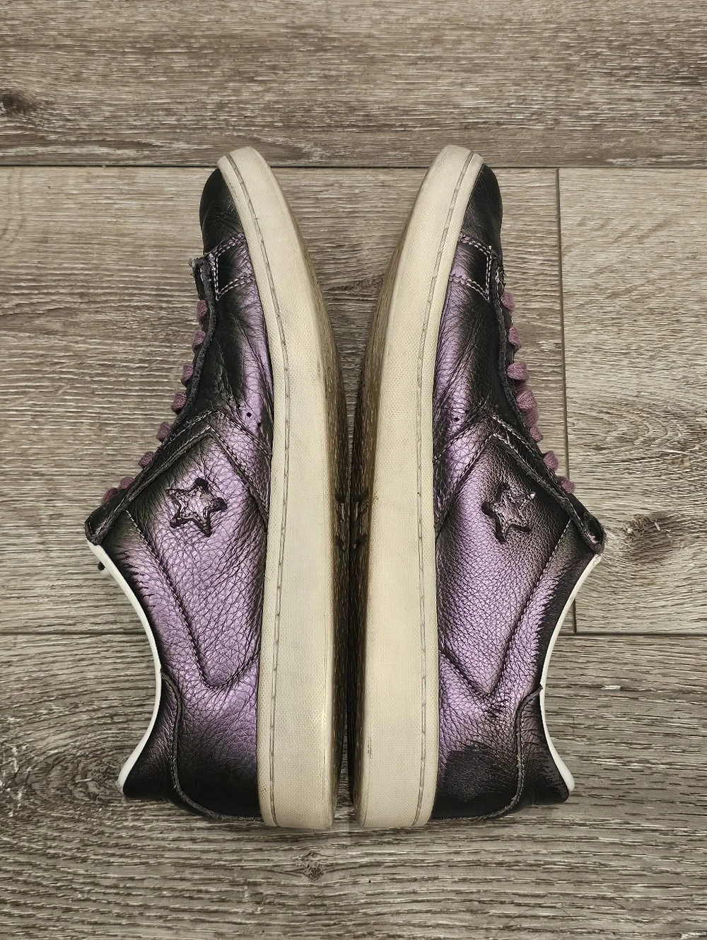 CONVERSE Leather Dark Metallic Purple Star Accent Sneakers SZ 9.5 shoes